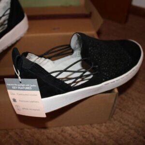 Women's Jambu Erin Size 6.5 M Black Slip-On Shoes - New in Box